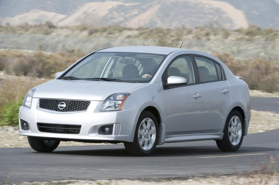  Nissan Sentra SR 2009 года  (фото 17 из 34)